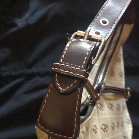 Dooney & Bourke Signature monogram DB shoulder bag - Picture 7 of 11
